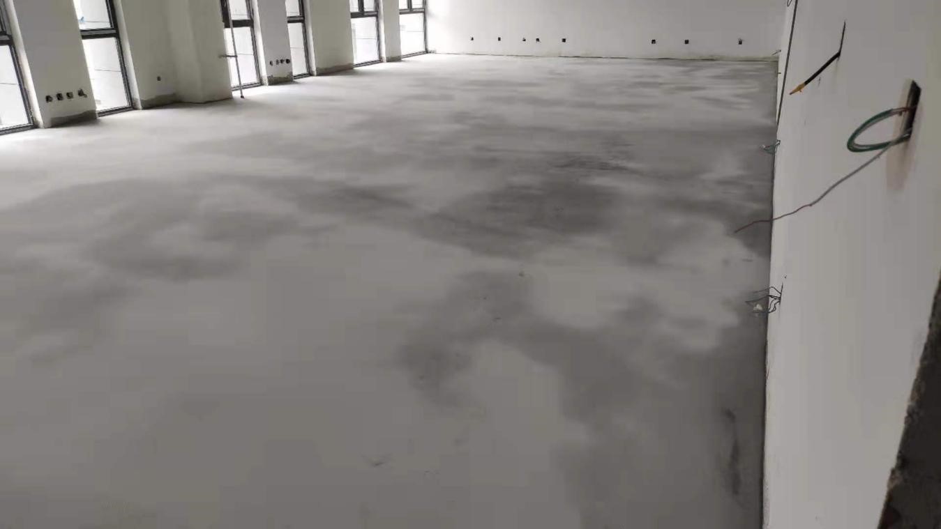 电子信息楼室内地面水泥基自流平施工
